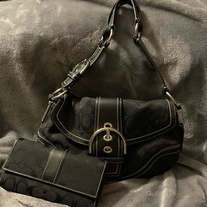 Black Coach bag K0693-10603, with matching wallet. Includes checkbook cover.